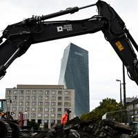 France's debt woes in focus as ECB meets