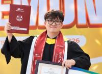 From factory worker in Japan to Vietnam's top university graduate at 27