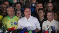 Brazil: Flávio Bolsonaro Flees To US, Reuters Reports