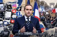 France Prepared to Block Social Media Ahead of October 24 Protests, Report Says
