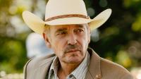Decades Before Landman, Billy Bob Thornton Was In A Sitcom Featuring A TV Legend