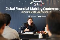 Korea should save chip boom windfall for downturns: IDB economist