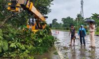 Cyclone ‘Arnab’: Govt advises airlines to adhere to operational guidelines, inform passengers