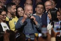 Lula calls Flavio Bolsonaro's departure from Brazil 'shameful'