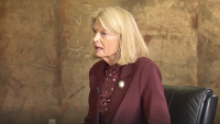 Republican Sen. Lisa Murkowski Endorses Democrat for Alaska Governor, Breaking With Trump-Backed Candidate