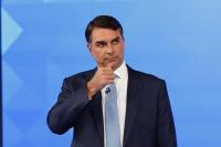 Argentina confirms that Flavio Bolsonaro had a layover in the country on his way to Ecuador