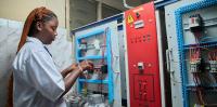 Who gets the clean energy jobs and contracts? How Ghana and South Africa’s plans can do more for women