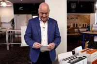 Election polls in New Zealand continue to show no clear outcome