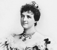 Back in the spotlight after a century: Maria Amelia, last Queen of Portugal’s jewels go up for auction and this is her story