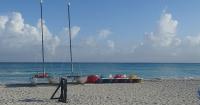 International experts cast doubt on a rapid recovery of tourism in Cuba despite the new reforms