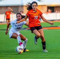 Lady Dogs capture district title, continue rise among New Mexico’s elite