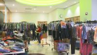 Children's Wisconsin patients pick out Halloween costumes at hospital pop-up shop