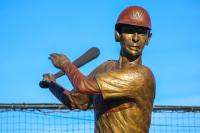 “A guy from Washington state:” John Olerud statue unveiled at Bailey and Brayton