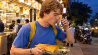 Bengaluru Dosa: German Man Tries Dosa and Filter Coffee in Jayanagar, Calls It ‘Home’ (VIDEO VIDEO)