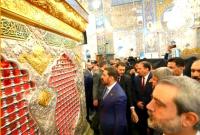 [Photos] Iraqi PM visits Lady Zaynab (SA) Holy Shrine in Syria