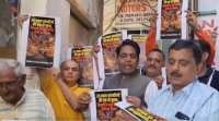 Delhi traders urge Akhilesh, Mamata to defer INDIA bloc’s Nov 1 rally till Diwali