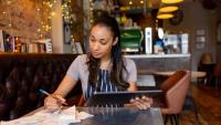 Time Tracking That Feeds Payroll: How Small Businesses Turn Hours Into Accurate Paychecks