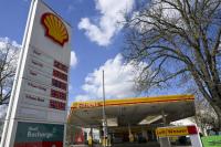 Shell profits double as Middle East conflict pushes up energy prices