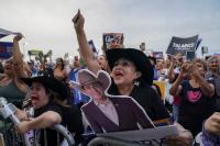 How Trump Could Interfere in US Midterm Elections