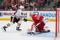 Chicago Blackhawks cap frantic day in Detroit with listless 4-1 loss, dropping to 0-5 on the road