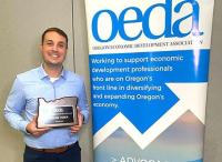 Canby’s Nizer honored for completing economic development program