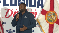 Byron Donalds campaigns in Stuart, criticizes opponent David Jolly ahead of Florida governor's race
