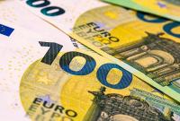 Euro zone economy outperforms growth forecasts