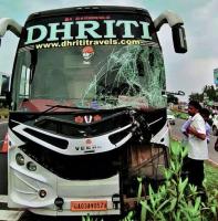 Tourist bus, lorry collide in Brahmavar; passengers escape unhurt